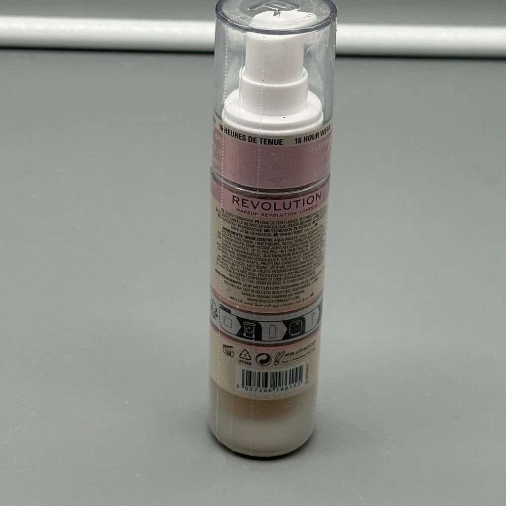 Makeup Revolution IRL Filter Longwear Foundation Breathable Soft Matte F10